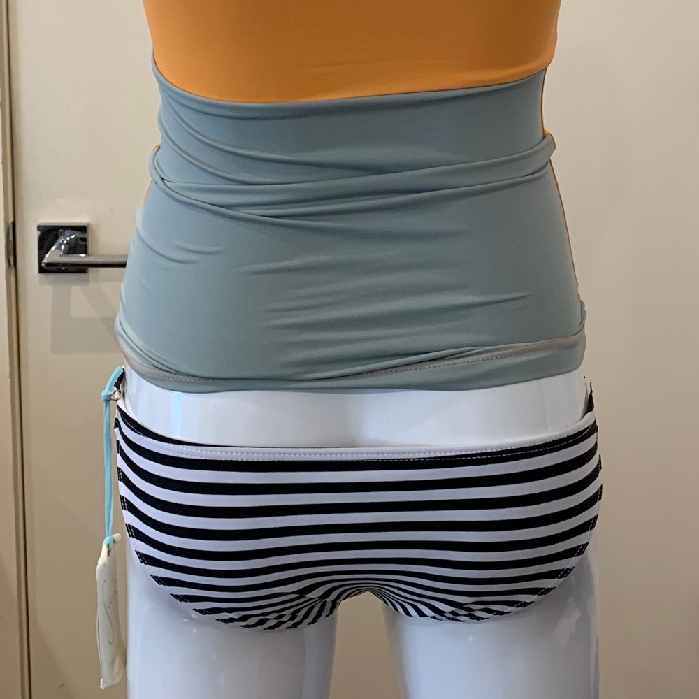 Bikini Bottom - Picture 8 of 8